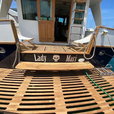 Lady Mari Παλέρμο
